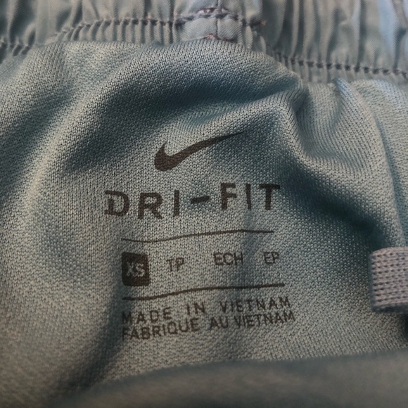 🌟3/$20 Nike shorts - Picture 3 of 4